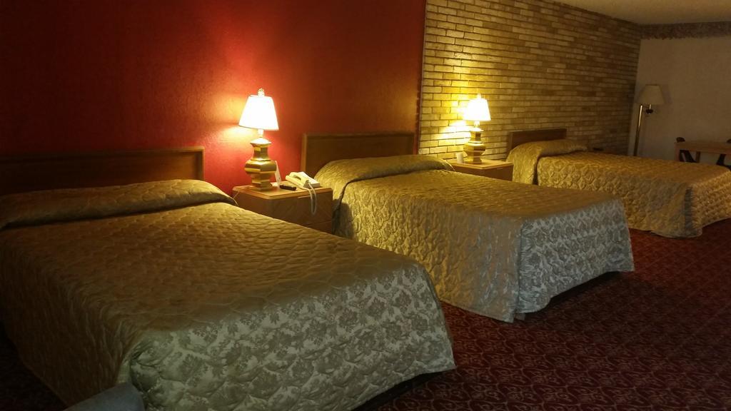 Executive Inn And Suites Воксагачі Екстер'єр фото